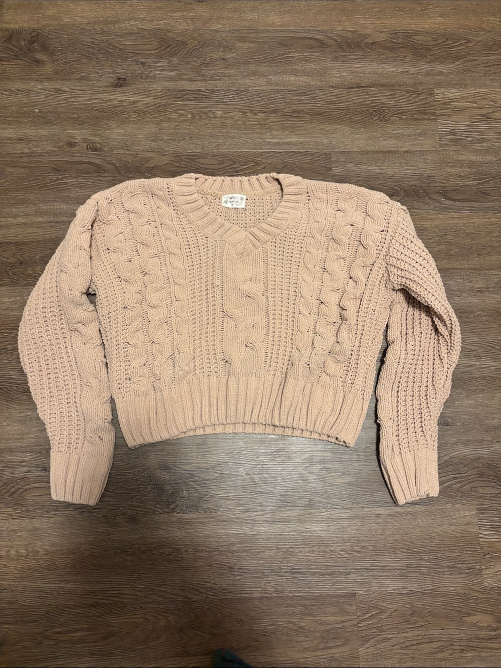 women’s cropped cable knit sweater